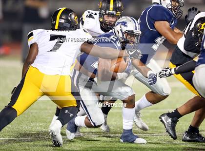 Thumbnail 1 in Crandall vs. Paris (UIL 4A Division I Bi-District) photogallery.