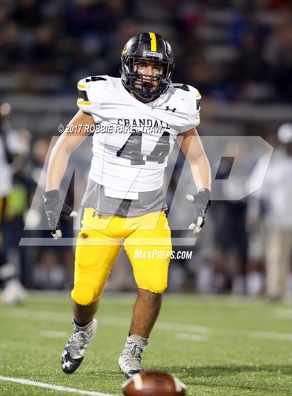 Thumbnail 2 in Crandall vs. Paris (UIL 4A Division I Bi-District) photogallery.