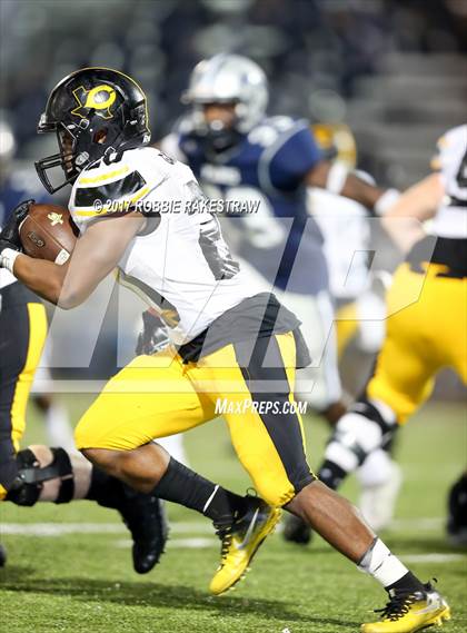 Thumbnail 1 in Crandall vs. Paris (UIL 4A Division I Bi-District) photogallery.