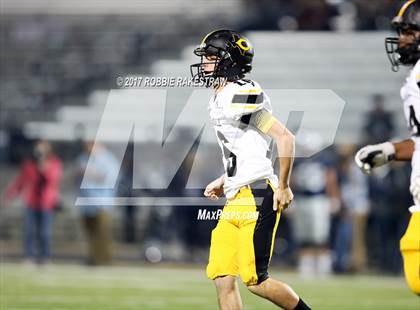 Thumbnail 2 in Crandall vs. Paris (UIL 4A Division I Bi-District) photogallery.