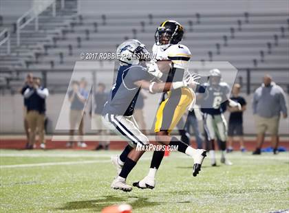 Thumbnail 1 in Crandall vs. Paris (UIL 4A Division I Bi-District) photogallery.