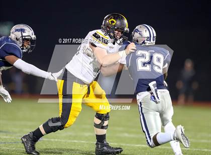 Thumbnail 1 in Crandall vs. Paris (UIL 4A Division I Bi-District) photogallery.