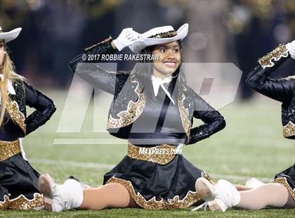 Thumbnail 2 in Crandall vs. Paris (UIL 4A Division I Bi-District) photogallery.