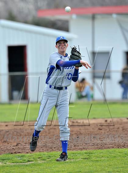 Thumbnail 3 in Krum vs Leonard (Pottsboro Tournament) photogallery.