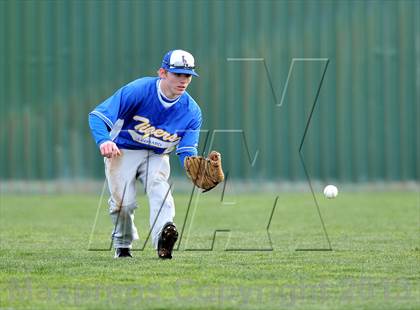 Thumbnail 2 in Krum vs Leonard (Pottsboro Tournament) photogallery.