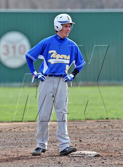Thumbnail 2 in Krum vs Leonard (Pottsboro Tournament) photogallery.