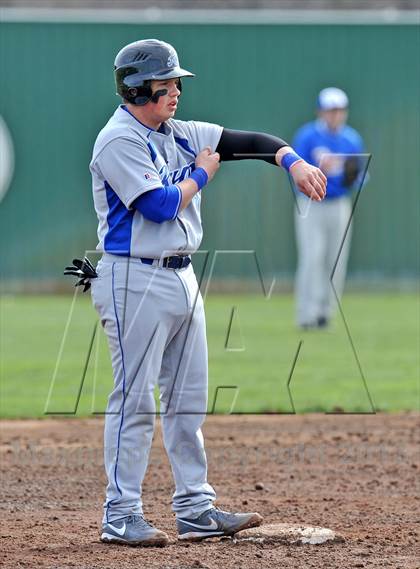 Thumbnail 3 in Krum vs Leonard (Pottsboro Tournament) photogallery.