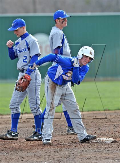 Thumbnail 2 in Krum vs Leonard (Pottsboro Tournament) photogallery.