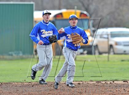 Thumbnail 3 in Krum vs Leonard (Pottsboro Tournament) photogallery.