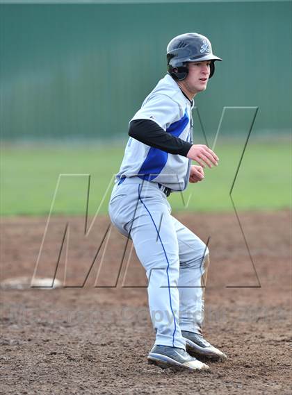 Thumbnail 3 in Krum vs Leonard (Pottsboro Tournament) photogallery.