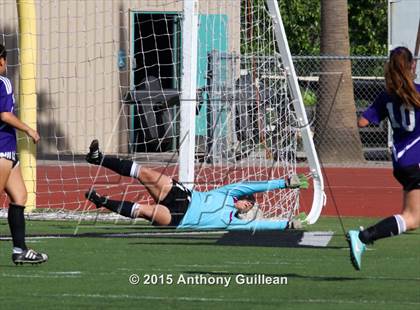 Thumbnail 2 in Carlsbad vs Santiago (CIF SS D1 Final) photogallery.