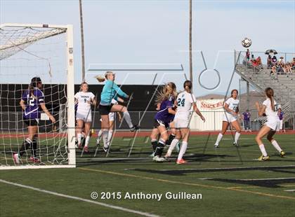 Thumbnail 2 in Carlsbad vs Santiago (CIF SS D1 Final) photogallery.