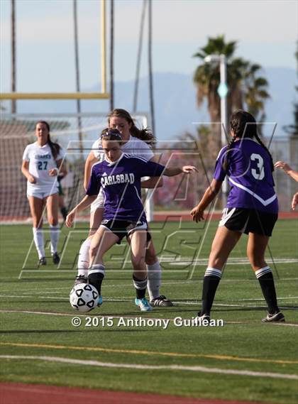 Thumbnail 2 in Carlsbad vs Santiago (CIF SS D1 Final) photogallery.