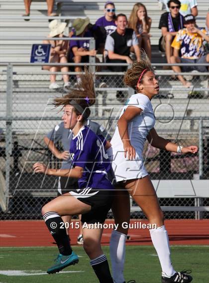 Thumbnail 2 in Carlsbad vs Santiago (CIF SS D1 Final) photogallery.