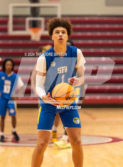 Thumbnail 2 in Specially Fit Academy vs. Chattanooga Prep (Ted McClain Christmas Classic) photogallery.