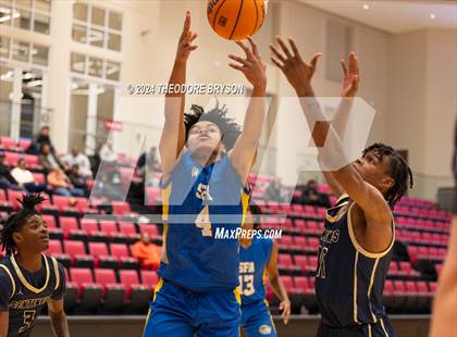 Thumbnail 1 in Specially Fit Academy vs. Chattanooga Prep (Ted McClain Christmas Classic) photogallery.