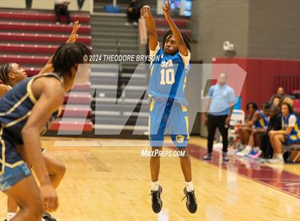Thumbnail 2 in Specially Fit Academy vs. Chattanooga Prep (Ted McClain Christmas Classic) photogallery.