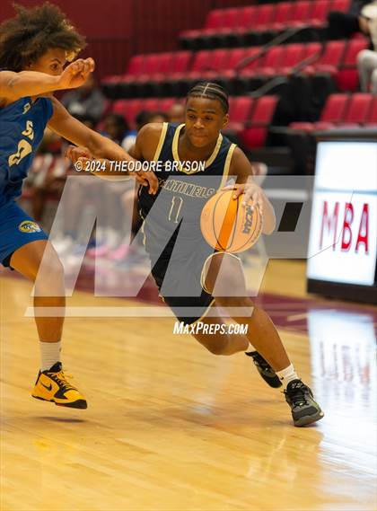 Thumbnail 3 in Specially Fit Academy vs. Chattanooga Prep (Ted McClain Christmas Classic) photogallery.