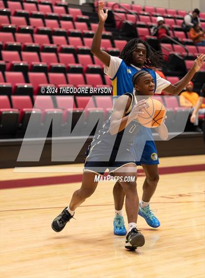 Thumbnail 2 in Specially Fit Academy vs. Chattanooga Prep (Ted McClain Christmas Classic) photogallery.