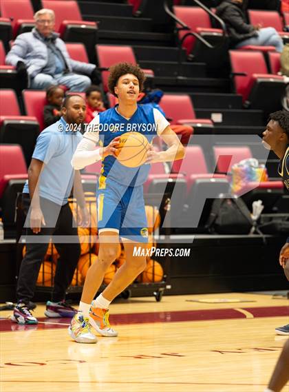 Thumbnail 2 in Specially Fit Academy vs. Chattanooga Prep (Ted McClain Christmas Classic) photogallery.