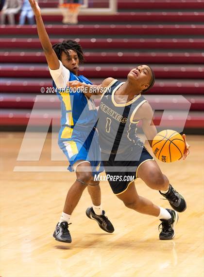 Thumbnail 2 in Specially Fit Academy vs. Chattanooga Prep (Ted McClain Christmas Classic) photogallery.