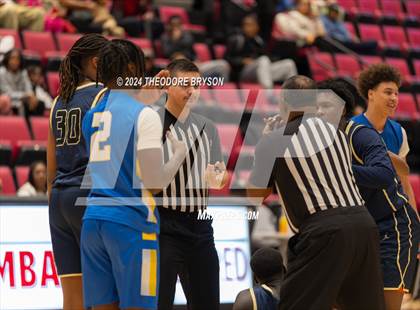 Thumbnail 2 in Specially Fit Academy vs. Chattanooga Prep (Ted McClain Christmas Classic) photogallery.