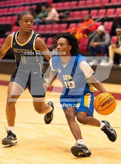 Thumbnail 2 in Specially Fit Academy vs. Chattanooga Prep (Ted McClain Christmas Classic) photogallery.