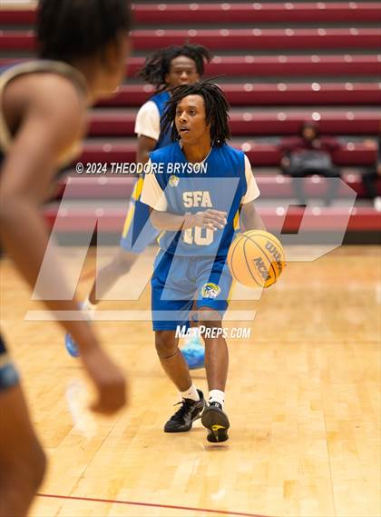 Thumbnail 3 in Specially Fit Academy vs. Chattanooga Prep (Ted McClain Christmas Classic) photogallery.