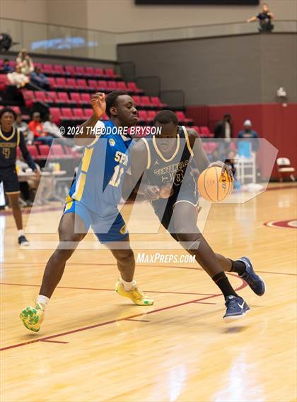 Thumbnail 2 in Specially Fit Academy vs. Chattanooga Prep (Ted McClain Christmas Classic) photogallery.