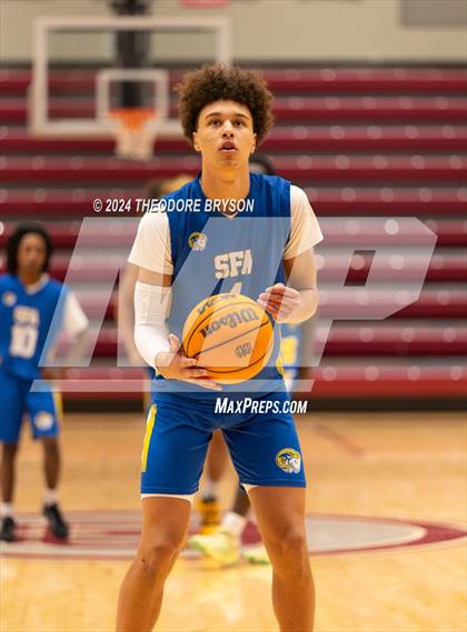 Thumbnail 3 in Specially Fit Academy vs. Chattanooga Prep (Ted McClain Christmas Classic) photogallery.