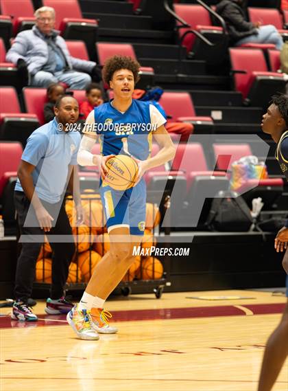Thumbnail 3 in Specially Fit Academy vs. Chattanooga Prep (Ted McClain Christmas Classic) photogallery.