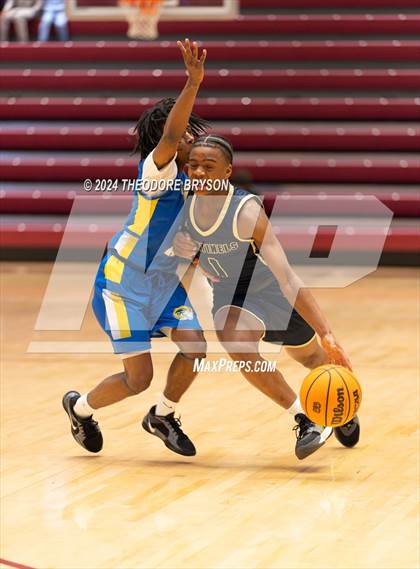Thumbnail 1 in Specially Fit Academy vs. Chattanooga Prep (Ted McClain Christmas Classic) photogallery.