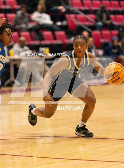 Thumbnail 2 in Specially Fit Academy vs. Chattanooga Prep (Ted McClain Christmas Classic) photogallery.