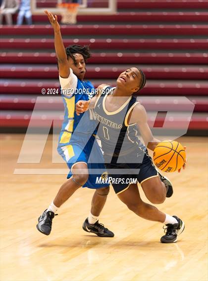 Thumbnail 1 in Specially Fit Academy vs. Chattanooga Prep (Ted McClain Christmas Classic) photogallery.