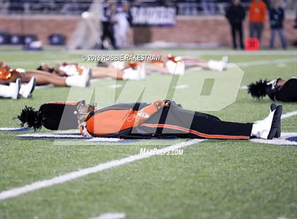 Thumbnail 2 in Wylie East vs. Lancaster (UIL 5A Regional Quarterfinal Playoff) photogallery.