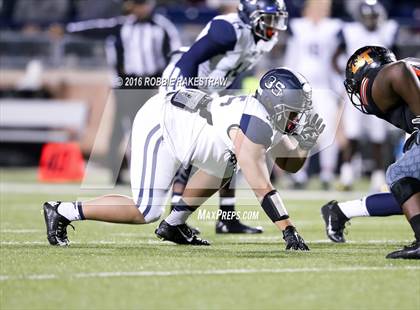 Thumbnail 3 in Wylie East vs. Lancaster (UIL 5A Regional Quarterfinal Playoff) photogallery.