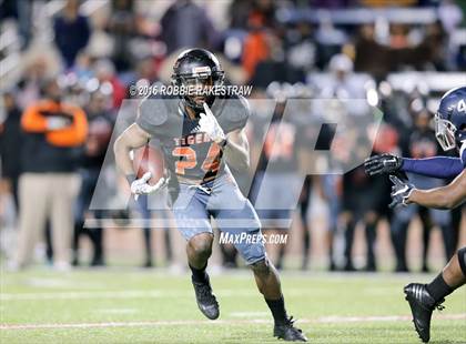Thumbnail 1 in Wylie East vs. Lancaster (UIL 5A Regional Quarterfinal Playoff) photogallery.