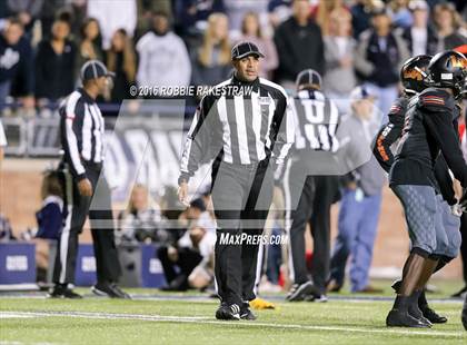 Thumbnail 2 in Wylie East vs. Lancaster (UIL 5A Regional Quarterfinal Playoff) photogallery.