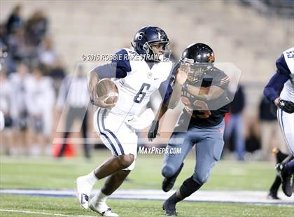 Thumbnail 2 in Wylie East vs. Lancaster (UIL 5A Regional Quarterfinal Playoff) photogallery.