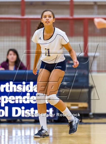 Thumbnail 1 in Brandeis vs O'Connor Freshman photogallery.