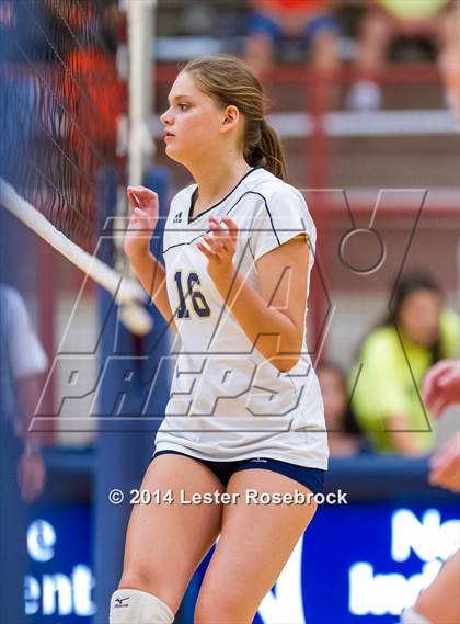 Thumbnail 2 in Brandeis vs O'Connor Freshman photogallery.