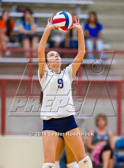 Thumbnail 1 in Brandeis vs O'Connor Freshman photogallery.