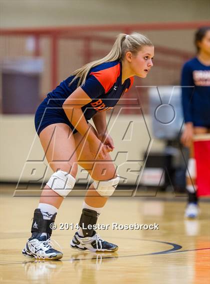 Thumbnail 2 in Brandeis vs O'Connor Freshman photogallery.