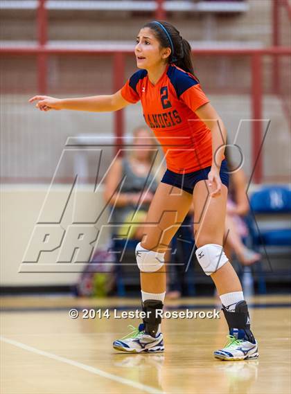 Thumbnail 3 in Brandeis vs O'Connor Freshman photogallery.