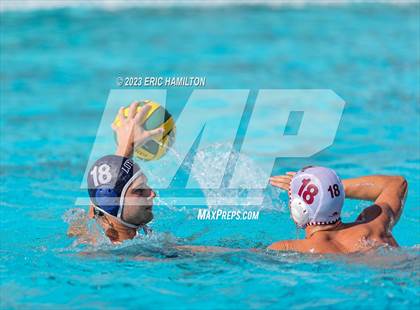 Thumbnail 3 in Loyola vs Oaks Christian (Scrimmage) photogallery.