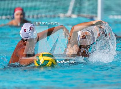 Thumbnail 2 in Loyola vs Oaks Christian (Scrimmage) photogallery.