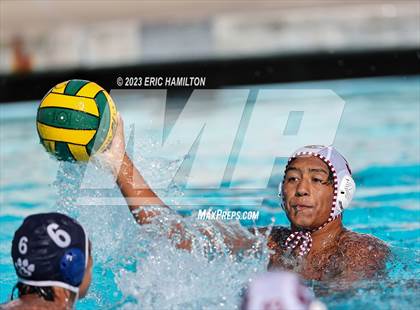 Thumbnail 2 in Loyola vs Oaks Christian (Scrimmage) photogallery.