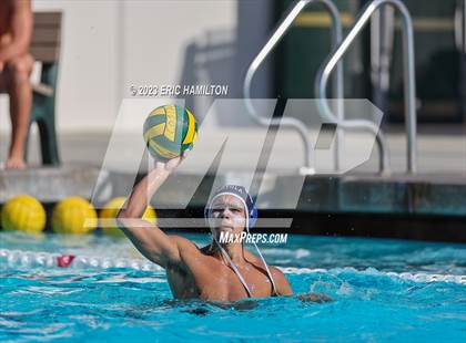 Thumbnail 2 in Loyola vs Oaks Christian (Scrimmage) photogallery.