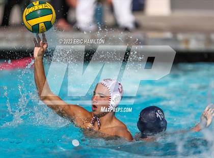 Thumbnail 3 in Loyola vs Oaks Christian (Scrimmage) photogallery.
