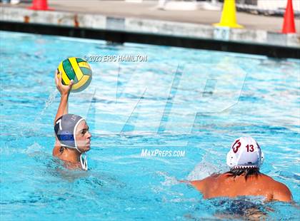 Thumbnail 3 in Loyola vs Oaks Christian (Scrimmage) photogallery.